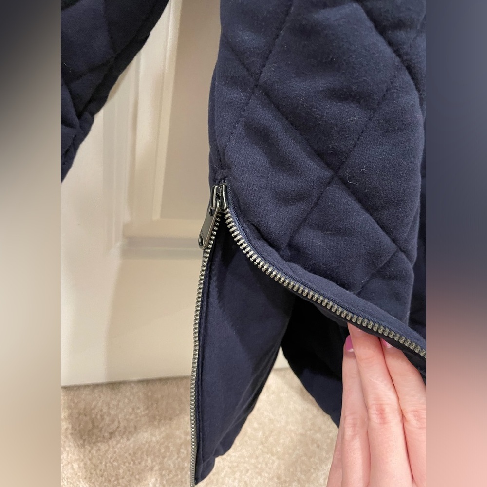 NWT Athleta Quilted Sweatshirt - Picture 7 of 9